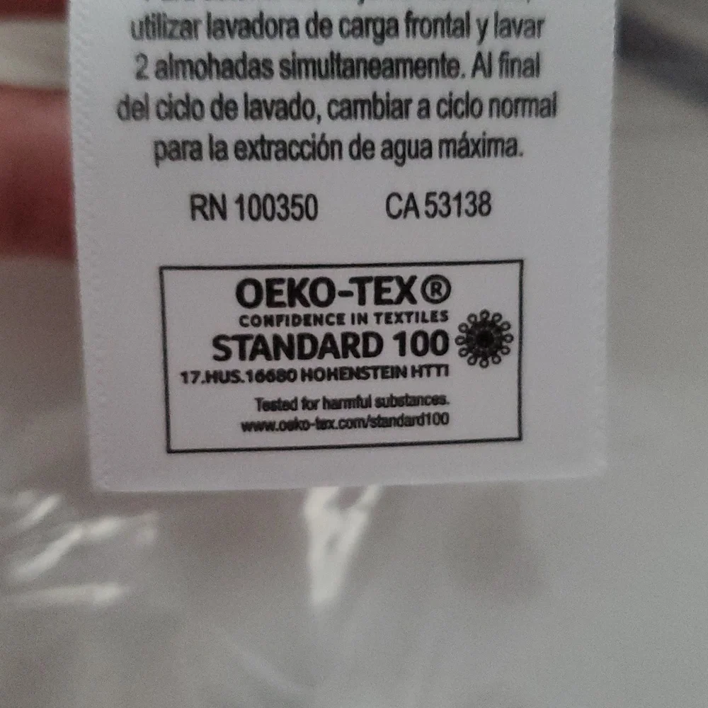 Brand New Wamsutta Medium Support 1 Pillow - White. Standard/Queen.